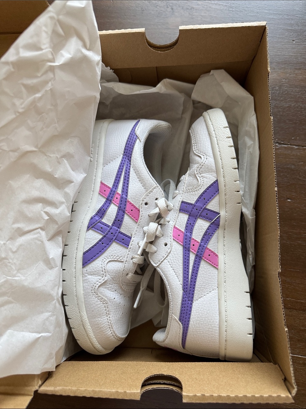 Size 4 ASICS Japan S Grade School in White Amethyst basketball shoes sneakers
